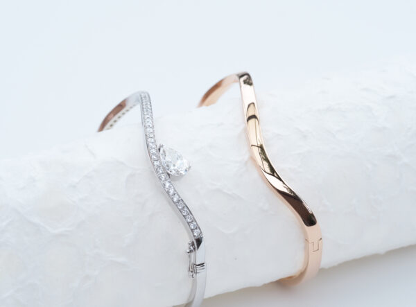 Wholesale Pear Diamond Bracelet - Customizable Stones & Metal