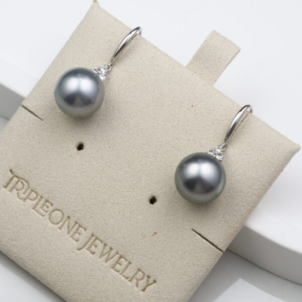 Elevate Your Collection with Customizable Tahitian Pearl Earrings