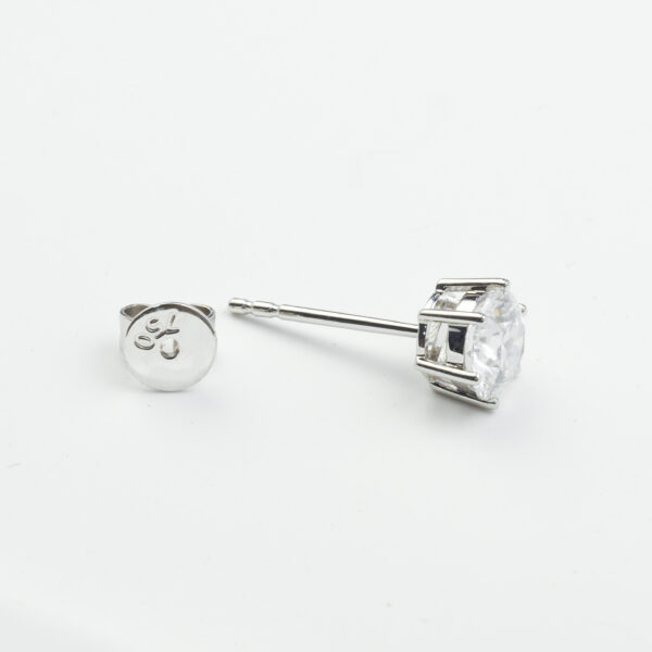 Custom 0.6 Carat Lab Diamond Stud Earrings - Six-Prong Setting for Jewelry Retailers