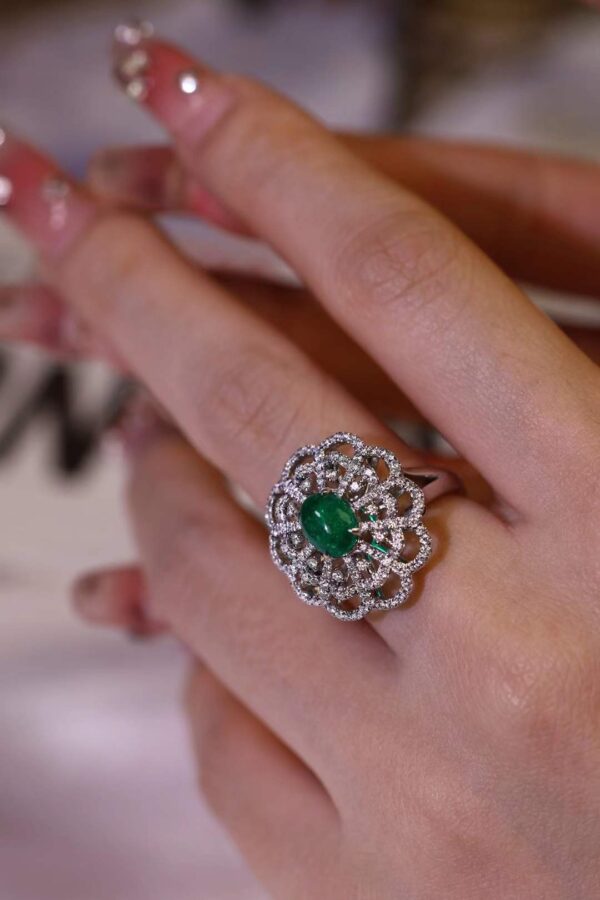 OEM/ODM Emerald Rings - Full Customization of Gemstones & Metals | Wholesale for Retailers