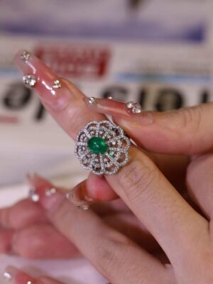 OEM/ODM Emerald Rings - Full Customization of Gemstones & Metals | Wholesale for Retailers